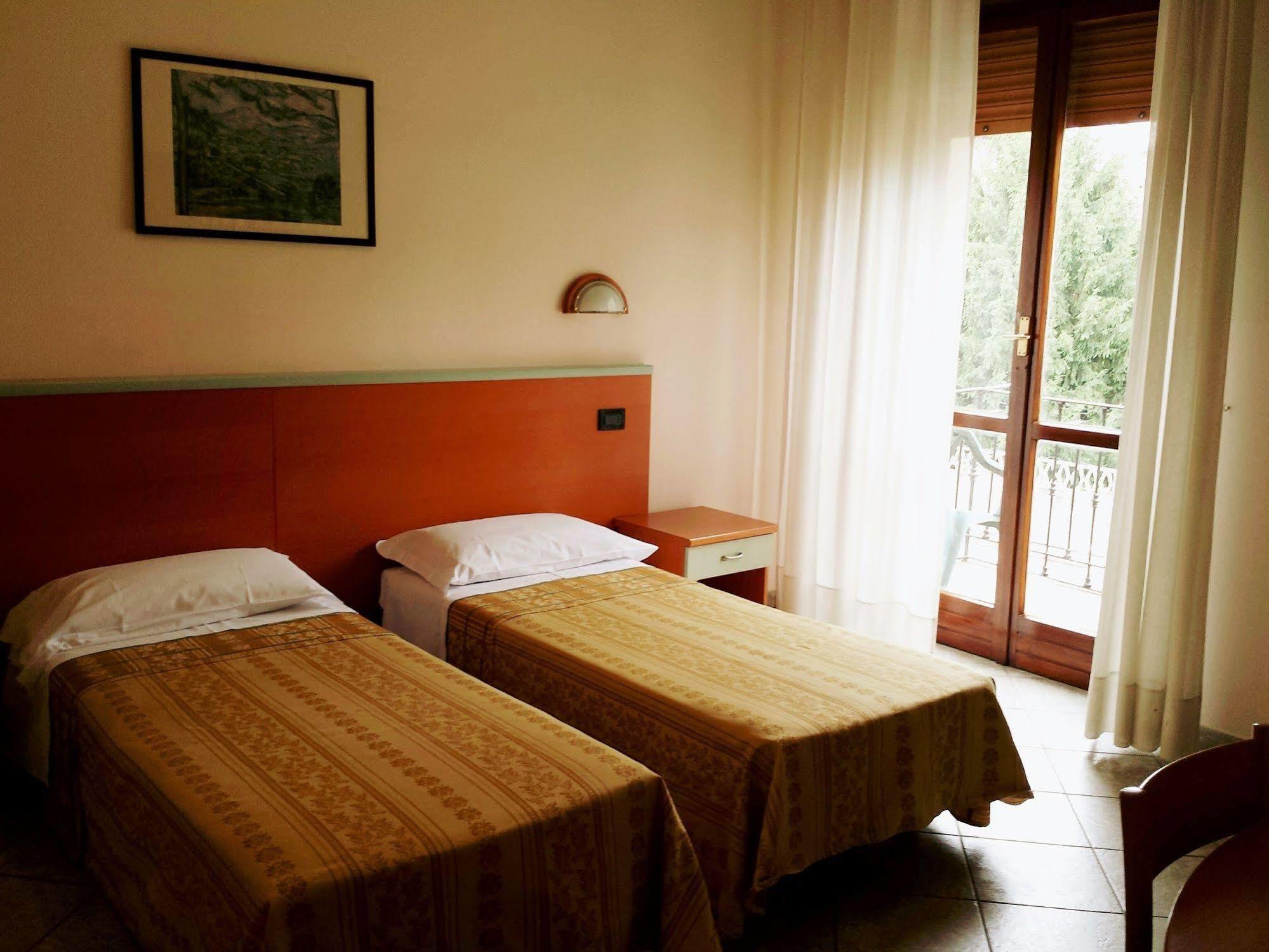 Hotel Eden Milan Bagian luar foto